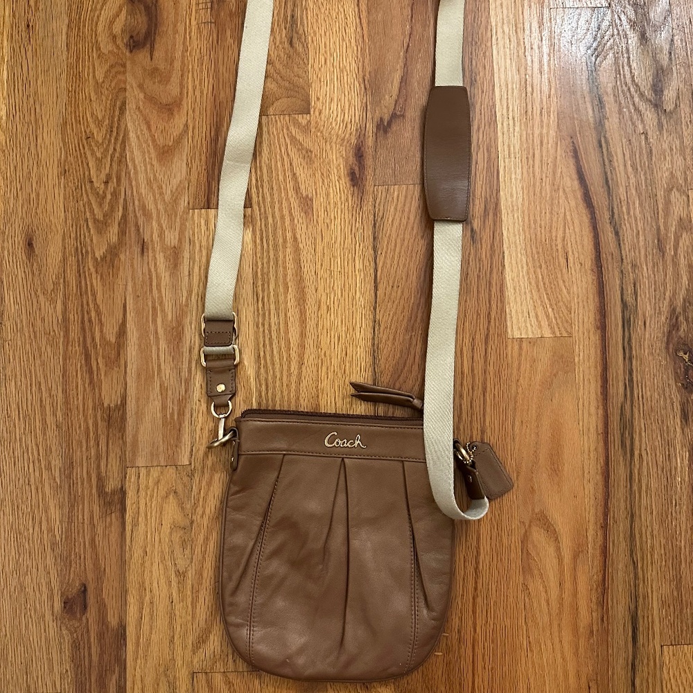 Coach Brown Leather Crossbody Bag 👜✨